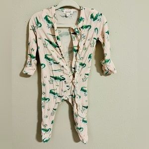ANGEL DEAR BABY GIRLS RUFFLE FRONT ZIPPER FOOTIE - PINK GATORS bamboo soft